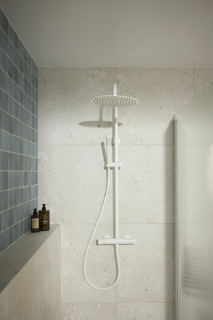 KFA deszczownia premium z baterią natryskową termostatyczną Moza, biały mat 5736-920-44