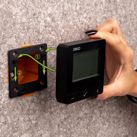 Engo regulator temperatury, programowany, internetowy, natynkowy ZigBee/868MHz, 230V, czarny E40-230B