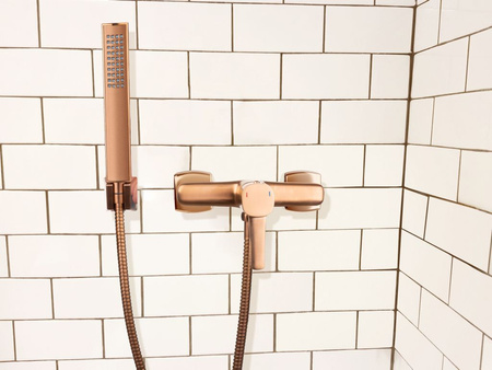 Invena bateria natryskowa z zestawem natryskowym Glamour, miedź BN-02-014-V