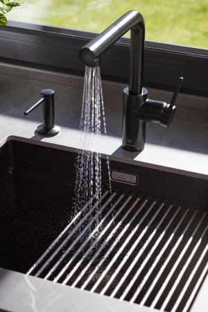 KFA dozownik płynu do naczyń Duero, czarny 990-100-81